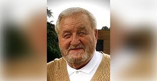 Carolyn Penix's Instagram, Twitter & Facebook