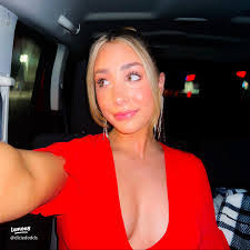 Rochelle Sloan's Instagram, Twitter & Facebook