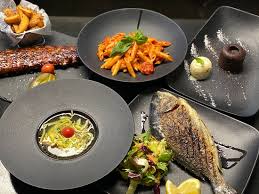 Anyway, eu am mancat de 2 ori la il calcio din floreasca si. Trattoria Il Calcio Bukarest Str Franklin Nr 3 Menu Preise Restaurant Bewertungen Tripadvisor