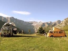 Van Life Model Vw Bay Window Westfalia 1977 And Vw T4 Location Cirque De Gavarnie In France Van Life The Places Youll Go Road Trip Car