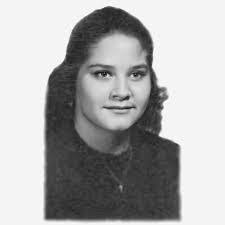 Linda Loggins's Instagram, Twitter & Facebook