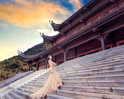 Chùa tam chúc ba sao kim bảng hà nam gắn liền với truyền thuyết tiền lục nhạc, hậu thất tinh. Kham Pha Chua Tam Chuc Ngoi Chua Lá»›n Nháº¥t Viá»‡t Nam Mytour Vn