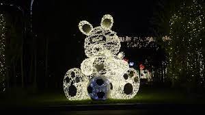 Targul de crăciun din bucurești in 2019 programul complet al. Luminite Craciun 2019 Bucuresti Youtube