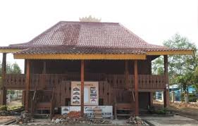 Provinsi lampung beribu kota di kota bandar lampung. Nama Rumah Adat Lampung Beserta Gambar Penjelasannya