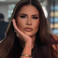 𝗙𝗹𝗼𝗿𝗲𝗻𝗰𝗲 • 𝗕𝗼𝘂𝘁𝗶𝗾𝘂𝗲 𝗱𝗲 𝗥𝗼𝘀𝗮𝘀 (@florenceboutiquebr) •  Instagram photos and videos