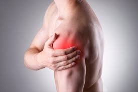 Common symptoms for blood clots in the heart include pain in the chest and left arm, sweating and difficulty breathing. What Are The Signs And Symptoms Of Blood Clots