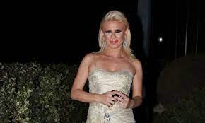 Όσο για την κατερίνα καραβάτου; Se Liges Meres Nyfh Katerina Karabatoy Krateros Katsoylhs