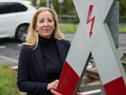 Das haus altkönig liegt in einer ruhigen wohngegend und hat einen schönen blick auf den ortsteil oberhöchstadt. Kristina Frohlich Antwortet Der Ubg Fdp Kronberg Im Taunus