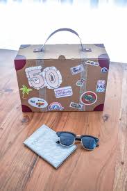 Diy New York Gutschein Bienchenweb Geschenke In 2020 Koffer Basteln Geschenke Verpacken Gutschein Reisegutschein Basteln
