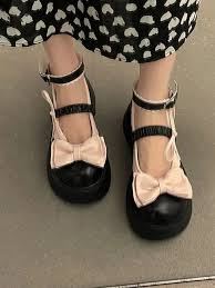 Mary Janes's Instagram, Twitter & Facebook