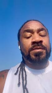 One question I get asked a lot is, “What type of business should I start?”  🤔 My answer is always…….. Let’s build it together.💻 ToneINT.com  #EntrepreneurTips #PassionProject #BuildYourDream #ToneINT