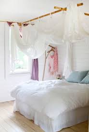 Le Ciel De Lit Pour Une Deco Romantique De La Chambre Ciel De Lit Decoration Maison Decoration Chambre