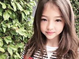 Kenalkan, Bocah 8 Tahun yang Senang Bergaya Ini Bernama Ella Gross