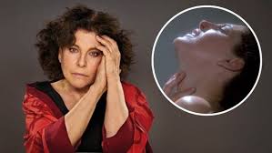 Charo López, la actriz que protagonizó la primera masturbación en una escena  de televisión en España