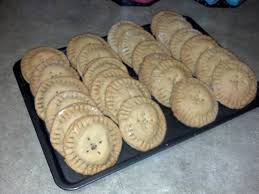 A recipe for filled raisin cookies, one of the treasures from my grandma's recipe collection. Apricot And Raisin Filled Cookies