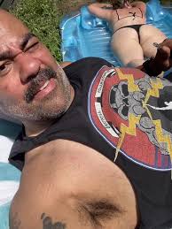 Efrain Colon Jr. (@etrain74)