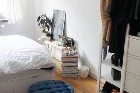 Chambre enfant 31 idees de chambres sous les combles chambre. Comment Creer Une Impression D Espace Dans Une Petite Chambre A Coucher Ikea