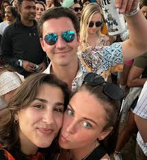 still simping after @rinasonline