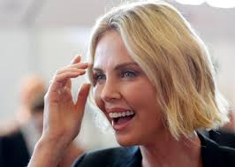 Sep 19, 2014 · allgemeine geschäftsbedingungen für käufer. Mimikstarre Charlize Theron Kaum Wiederzuerkennen Kurier At