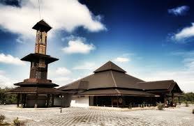 It was build in 1676 which located in tumpat, about 3 kilometres from kota bharu. 51 Tempat Menarik Di Kelantan 2021 Negeri Cik Siti Wan Kembang