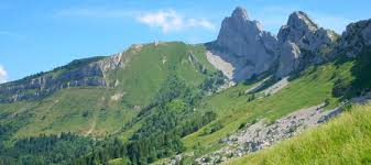 Randonnée pour marcheurs en forme, 500 mètres de dénivelé et 10 kms environ. C Est L Ete Partez En Randonnee Place Gre Net