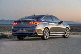 The 2018 hyundai sonata ranks in the top third of the midsize car class. 2018 Hyundai Sonata Review Trims Specs Price New Interior Features Exterior Design And Specifications Carbuzz