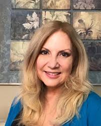 Lori Lawton's Instagram, Twitter & Facebook