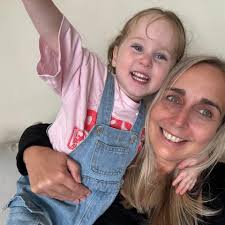 Here at the moment staying at Times Square, please can someone recommend a  bar with live music