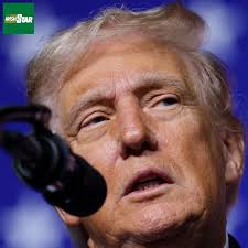 The silence was loud when Trump addressed 800 military leaders 😳 After  arriving late, the president opened his remarks with "I've never walked  into a room so silent before. And if you