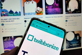Buka browser di ponsel atau komputer, lalu buka situs twibbon dengan alamat url twibbonize.com di bagian trending today pada halaman utama, pengguna bisa menggunakan template twibbon bertema lebaran yang sedang populer Kumpulan Link Twibbon Hut Ke 76 Ri Pada 17 Agustus 2021 Halaman All Kompas Com