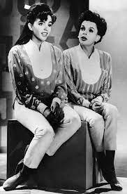 Liza minnelli dug up the body of her late mom, judy garland, and moved it from new york to los angeles in order for the whole family to be buried together. Judy Garland S Remains Moved To La 48 Years After Death Daily Mail Online