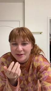 Eve Delaney's Instagram, Twitter & Facebook