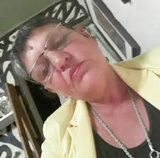 Pero cómo le explico mi necesidad enorme de ternura. Mi soledad de años. Mi  estructura inconforme por inarmónica, por inadaptada Diario de Frida Kahlo  🌺