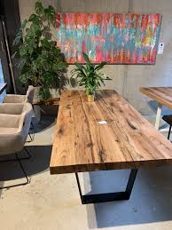 Esstisch Aus Eichenholz Massivholztisch Aus Rustikalem Eichenholz Www Holzwerk Hamburg De Dining Table Rustic Dining Rustic Dining Table