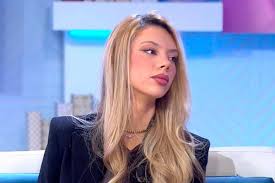 Alejandra Rubio revela por qué su pareja Carlo Costanzia no se habla con Laura Matamoros y el resto de sus primos La polémica familiar entre Laura Matamoros, su primo Carlo Costanzia y