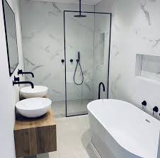 Shower bath set up marble bathroom set up modern marble and gold bathroom long shower niche long shower recess. Moderne Badezimmer Verfugen Uber Grosse Waschtische Begehbare Duschen Freistehende Badewannen Bad Modern Bathroom Small Bathroom Layout Bathroom Design