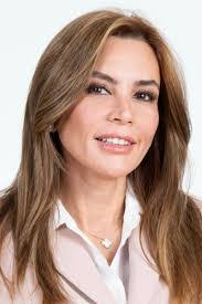 Shelley Pratt's Instagram, Twitter & Facebook