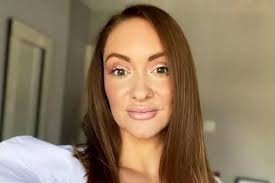 Mum 'fixes' fractured nose with a £150 filler saving £4,000