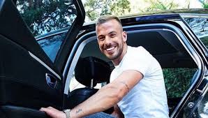 Votre nom complet, date et lieu de naissance ? Julien Bert Lmvsmonde3 Celibataire Retour Sur Ses Anciennes Conquetes