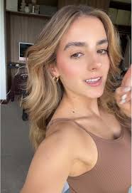 Isabela Neumann: Emerging Talent in Music