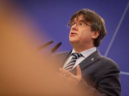 Puigdemont negoció que Rusia suministrara gas y petróleo a la Cataluña  independiente