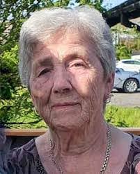 Dora Jacobsen's Instagram, Twitter & Facebook