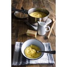 Albers yellow and white corn meals are essential ingredients to prepare everything from sweet corn bread and corn muffins to fried fish and chicken. Buy Corn Grits Polenta Bob S Red Mill Natural Foods