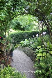 Melancholie Spatswommer Gartengestaltung Kieswege Gartnern Arbeit Natursteinmauern Tiere Hund Katze Sands Gartengestaltung Naturgarten Landschaftsbau