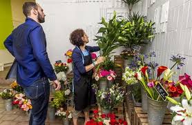 V den, kdy byl popraven biskup valentin z terni, který přes císařův zákaz tajně oddával milence. Radsi Konec Skolniho Roku Nez Valentyn Rika Florista Cesi Nejvic Kupuji Rude Ruze Domov Lidovky Cz