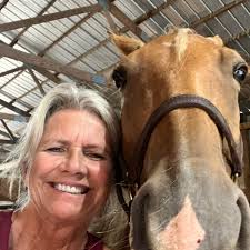 Who is a reliable farrier in West Tennessee?