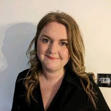 Tina Pennington's Instagram, Twitter & Facebook