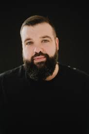 Dave Elliott's Instagram, Twitter & Facebook