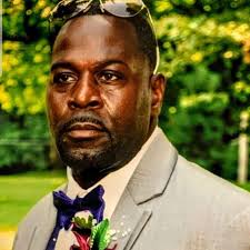 Derrell Moore (@i_cant_help_it) • Instagram photos and videos