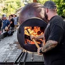 Interview With Jnl Barbecue Pitmaster A Lot Of Fire And A Lot Of Meat Former Franklin Bbq Cook Opens His Own Trailer At Buz Pitmaster Franklin Bbq Barbecue